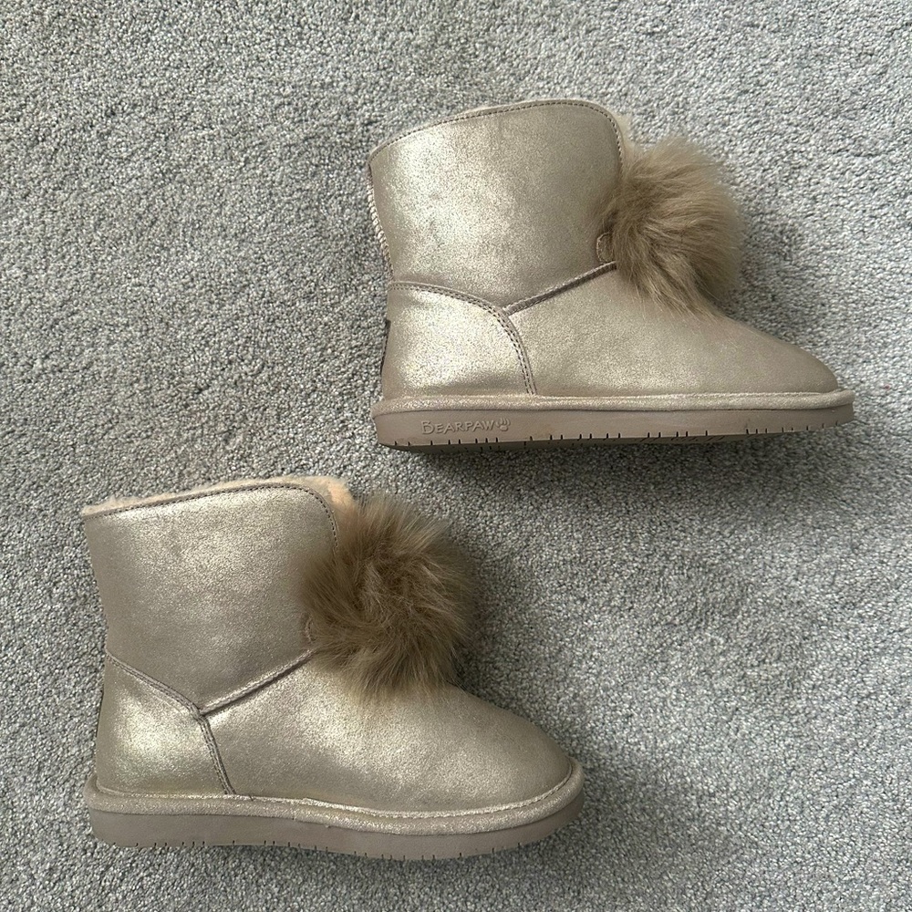 BEARPAW FLEECE LINED BOOTS - Size 7